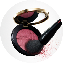 肌に溶け込む軽いつけ心地